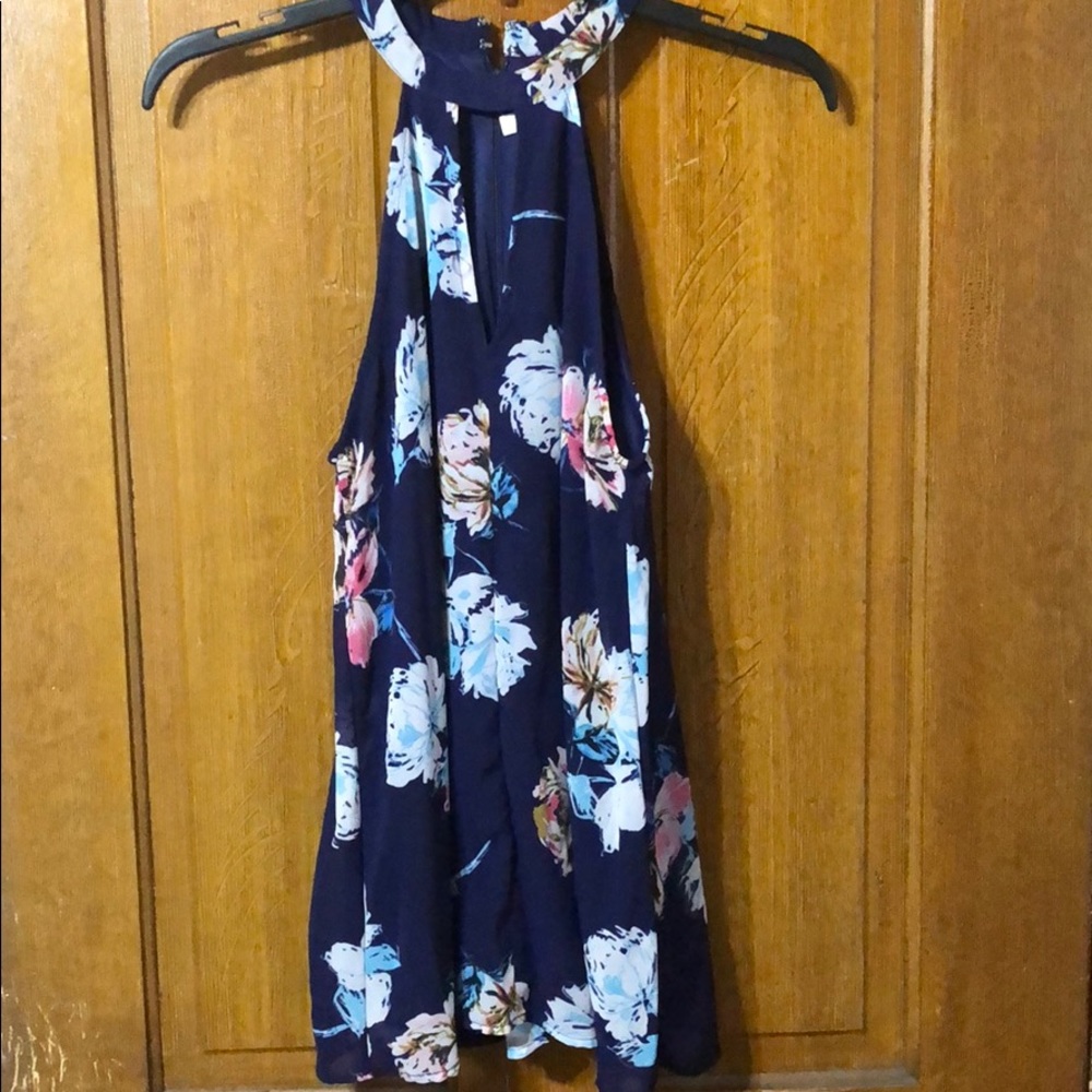 Keyhole style tank
